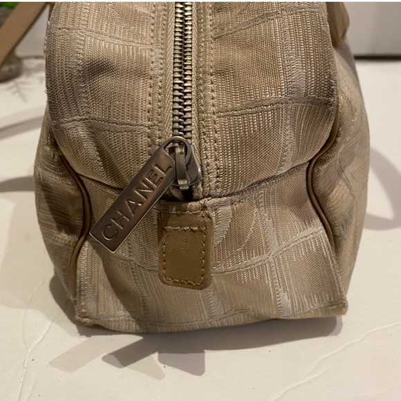 AUTHENTIC Chanel Travel Ligne Bowler Bag - Picture 6 of 15